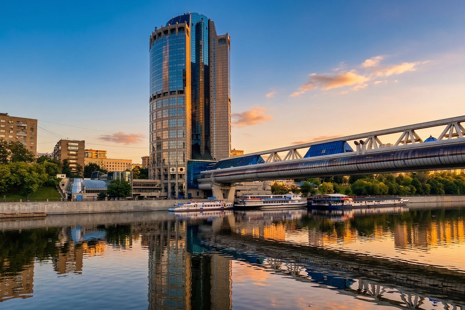 Башня-2000 - первый небоскрёб Сити