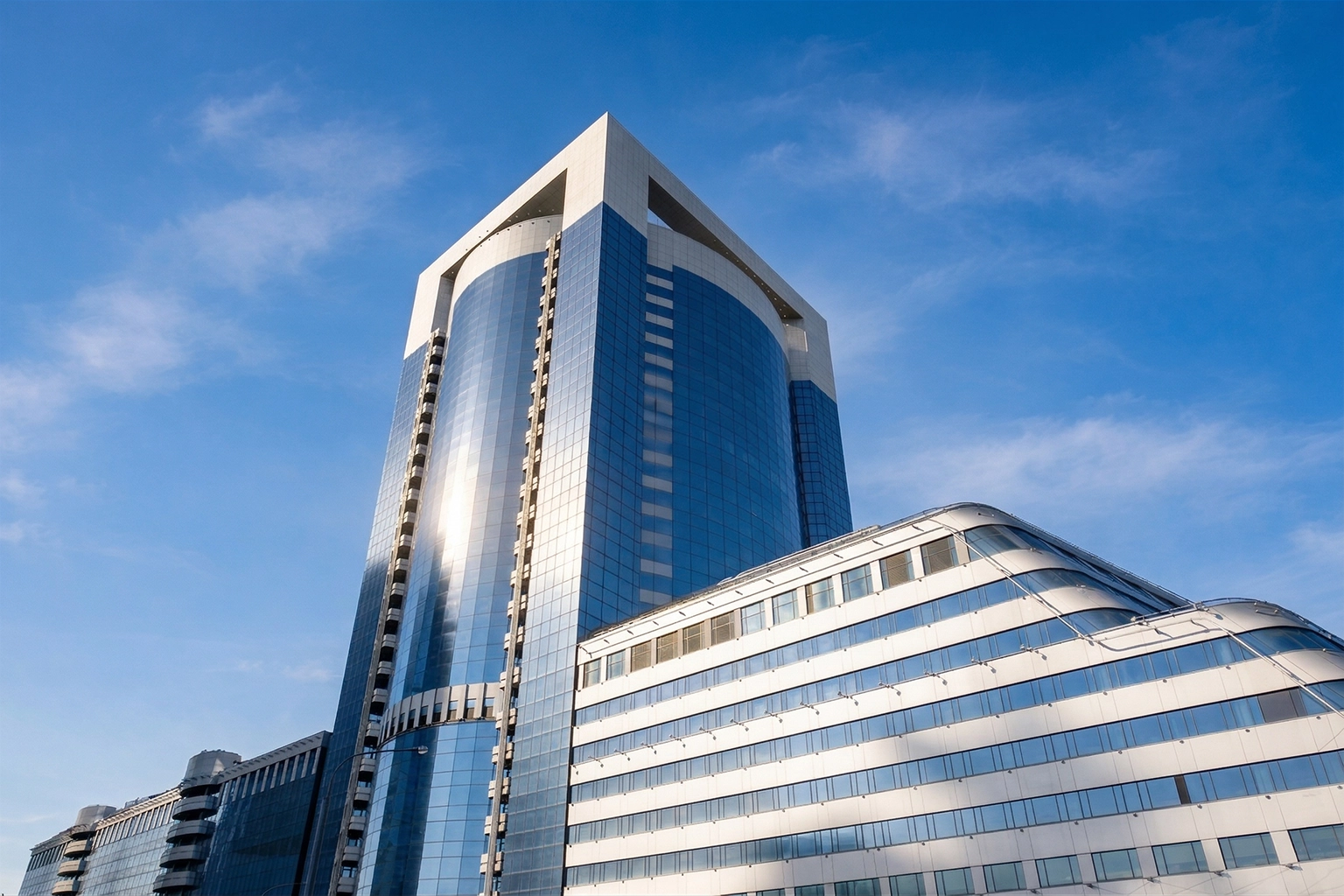 Северная башня - круизный лайнер Сити